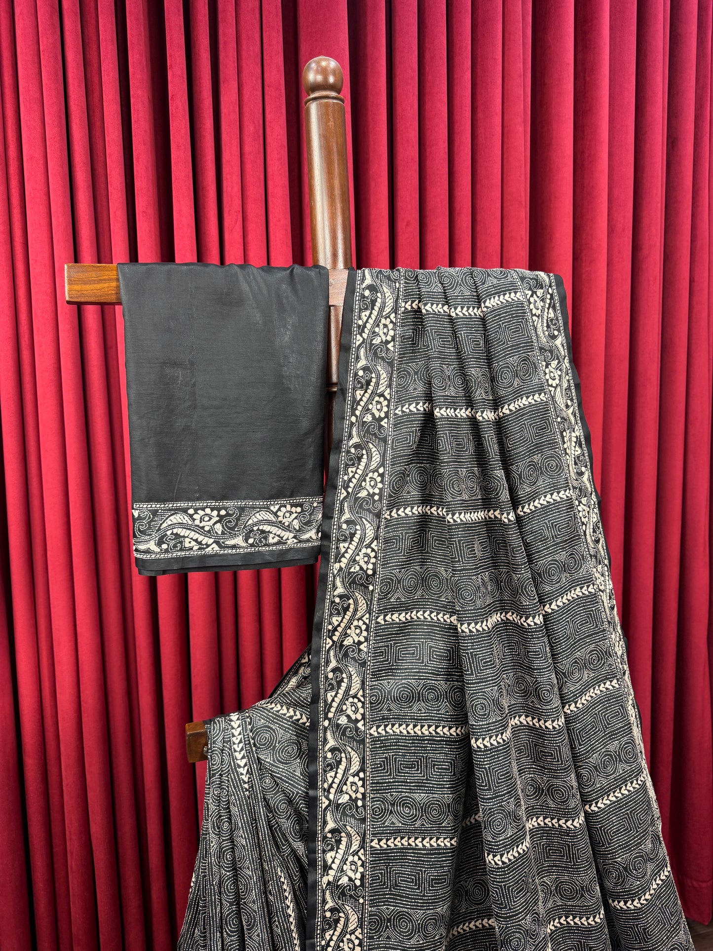 Tussar Silk Kantha Saree - Bouquet