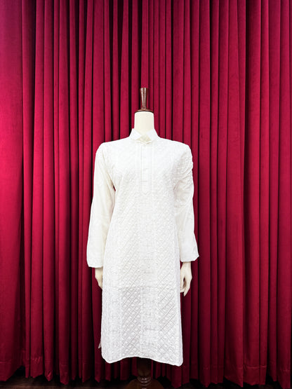 Diva's Classic Chikankari Kurta