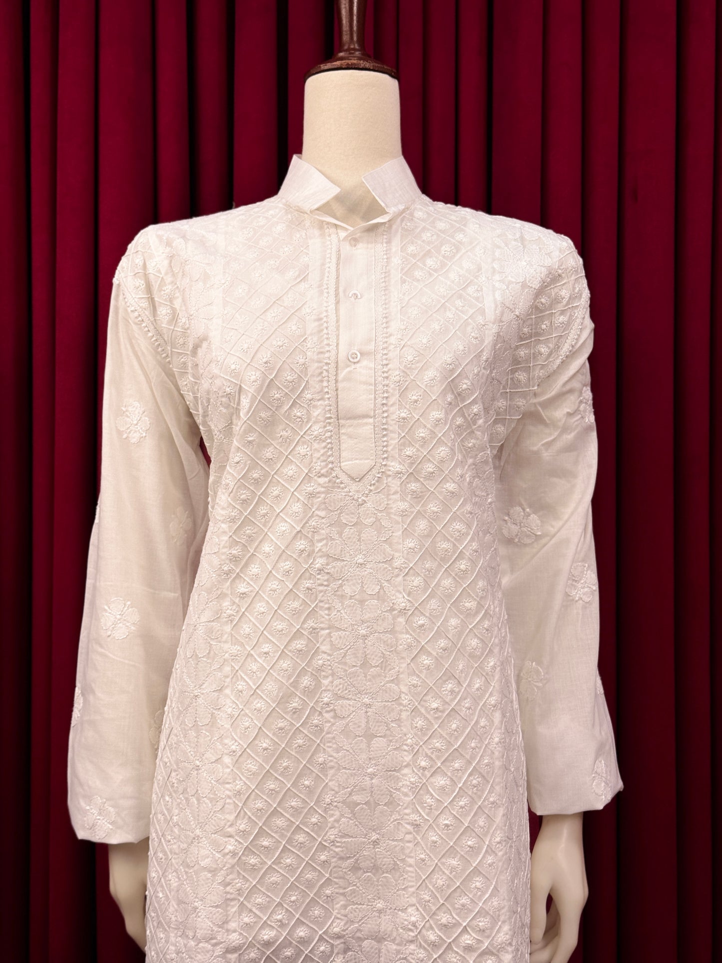 Diva's Classic Chikankari Kurta