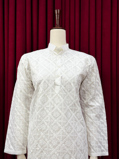 Diva's Classic Chikankari Kurta