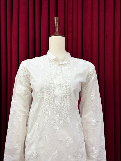 Diva's Classic Chikankari Kurta