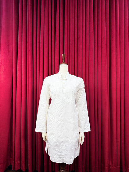 Diva's Classic Chikankari Kurta