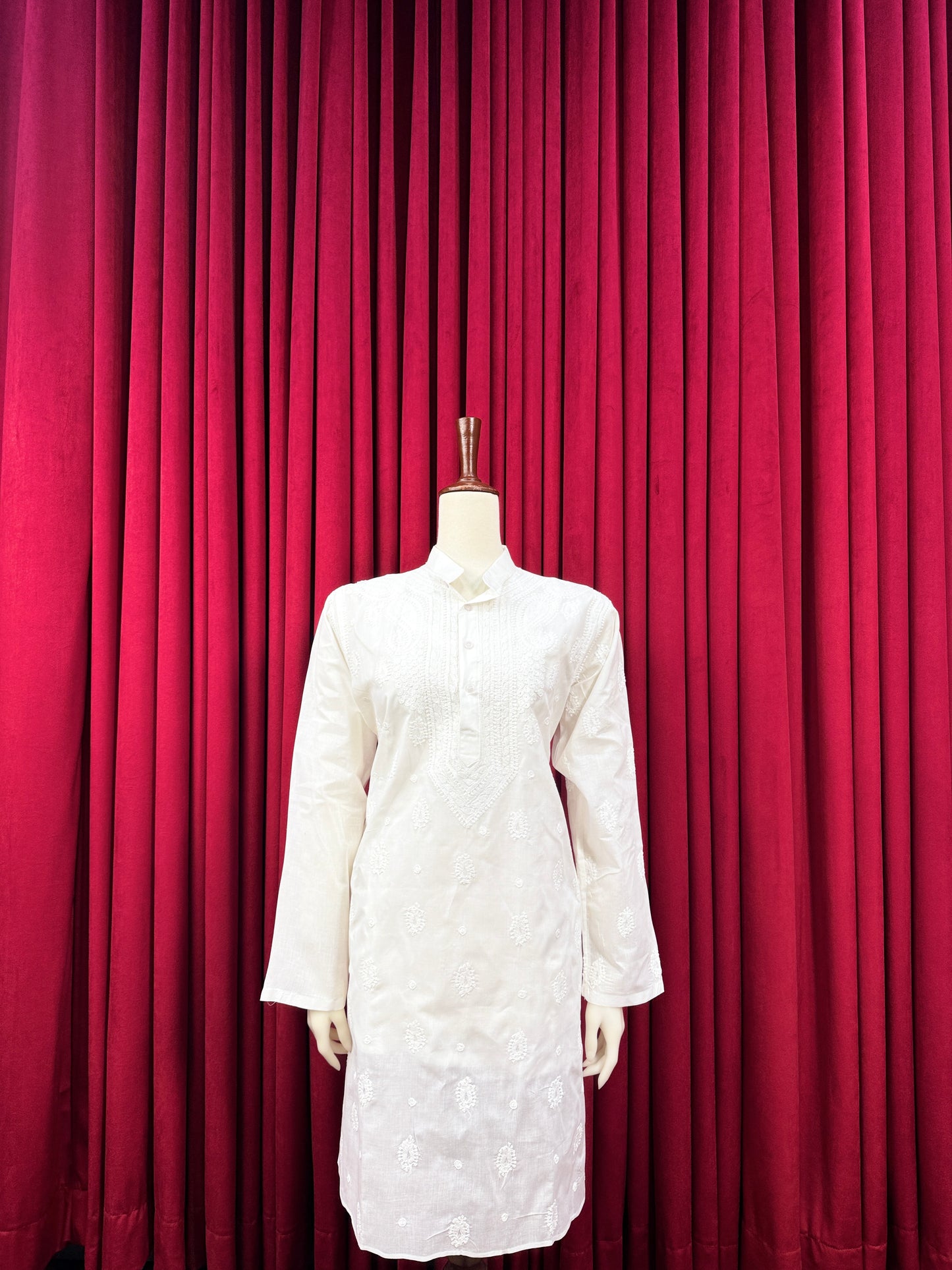 Diva's Classic Chikankari Kurta