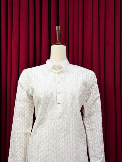 Diva's Classic Chikankari Kurta