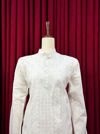 Diva's Classic Chikankari Kurta